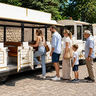 Grande capienza passeggeri del Trenino Turistico Mercurio